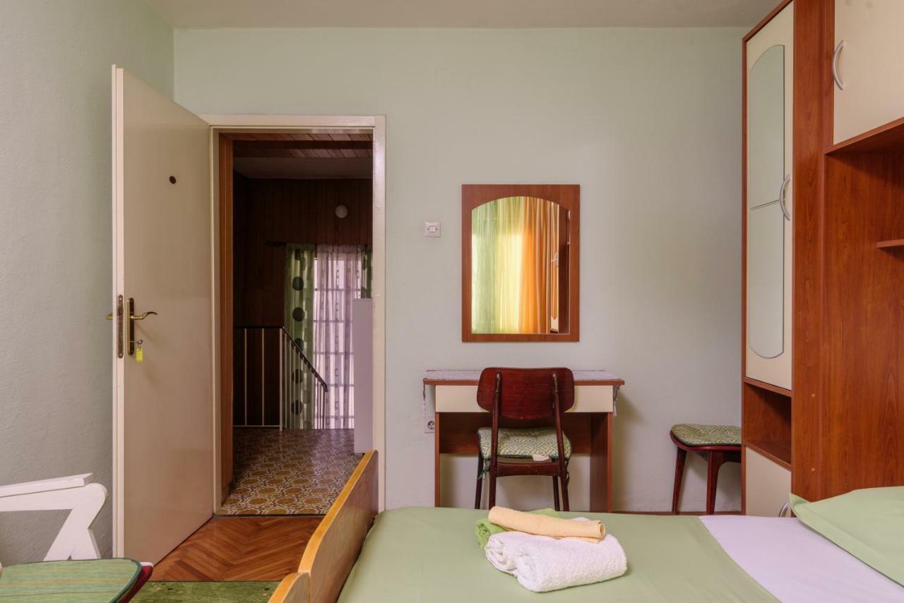 Rooms Mirjana - Centre Of Trogir Eksteriør billede