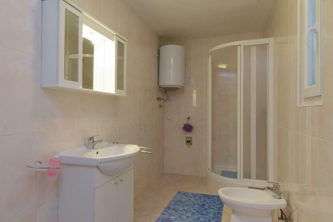 Rooms Mirjana - Centre Of Trogir Eksteriør billede